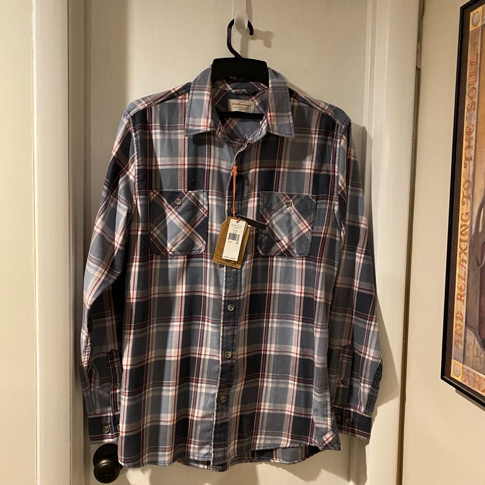 NWT men’s dress shirt, size medium